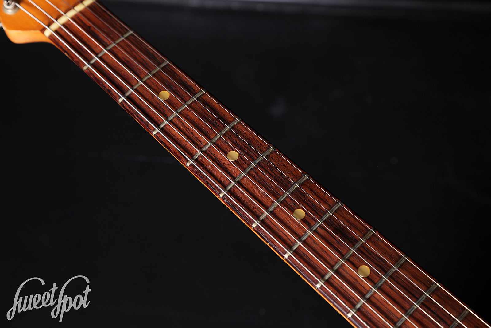 1965-Fender-Stratocaster-3-Tone-Sunburst-12.jpg