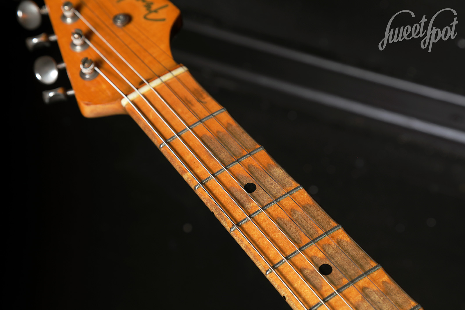 1954-Fender-Stratocaster-25.jpg