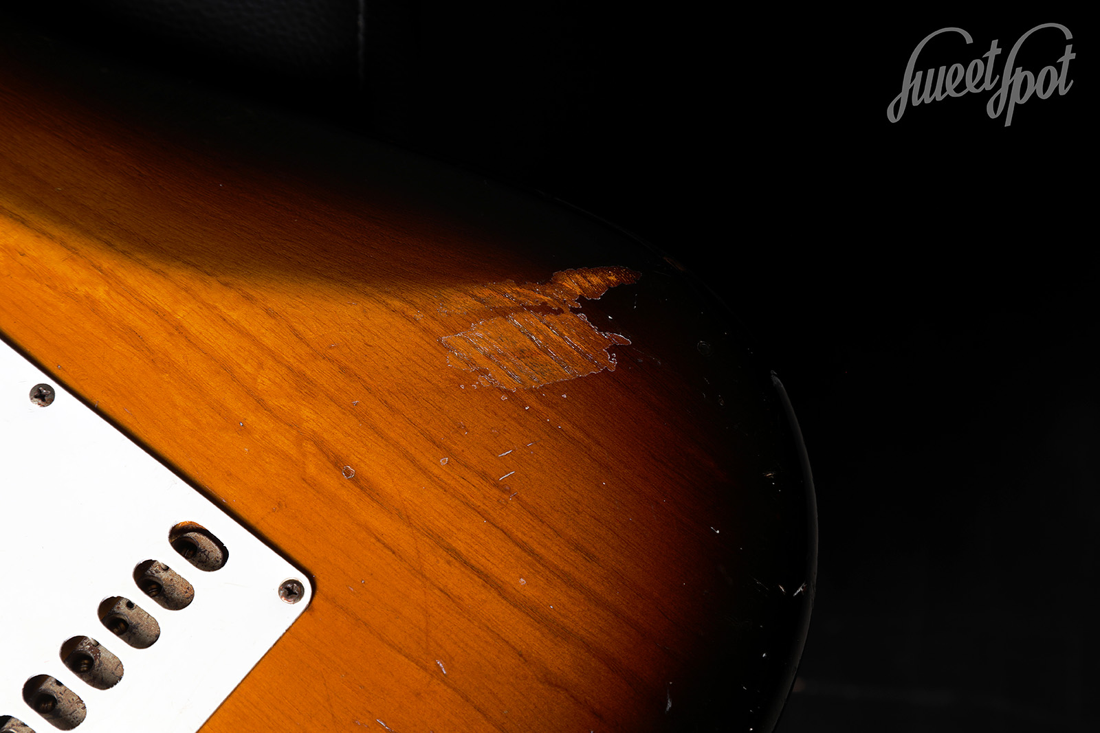 1954-Fender-Stratocaster-27.jpg