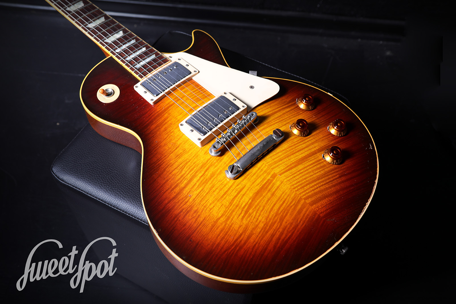 1999-Gibson-Les-Paul-Standard-Historic-Reissue-40th-Anniversary-14.jpg