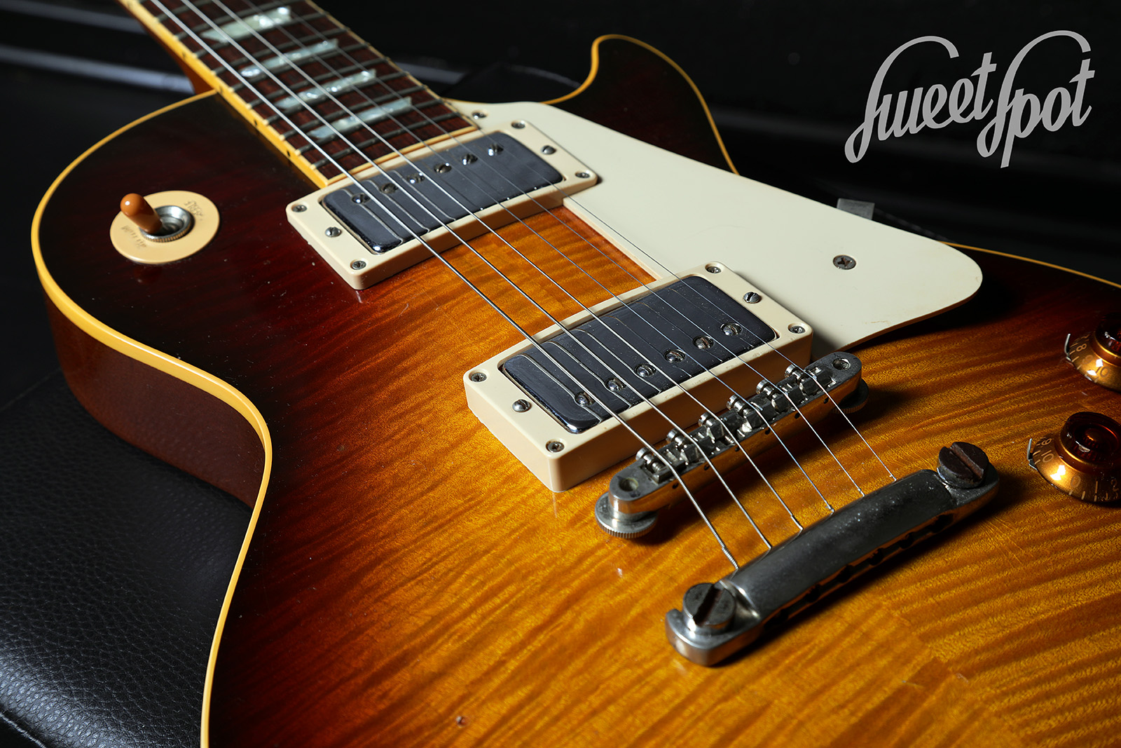 1999-Gibson-Les-Paul-Standard-Historic-Reissue-40th-Anniversary-18.jpg
