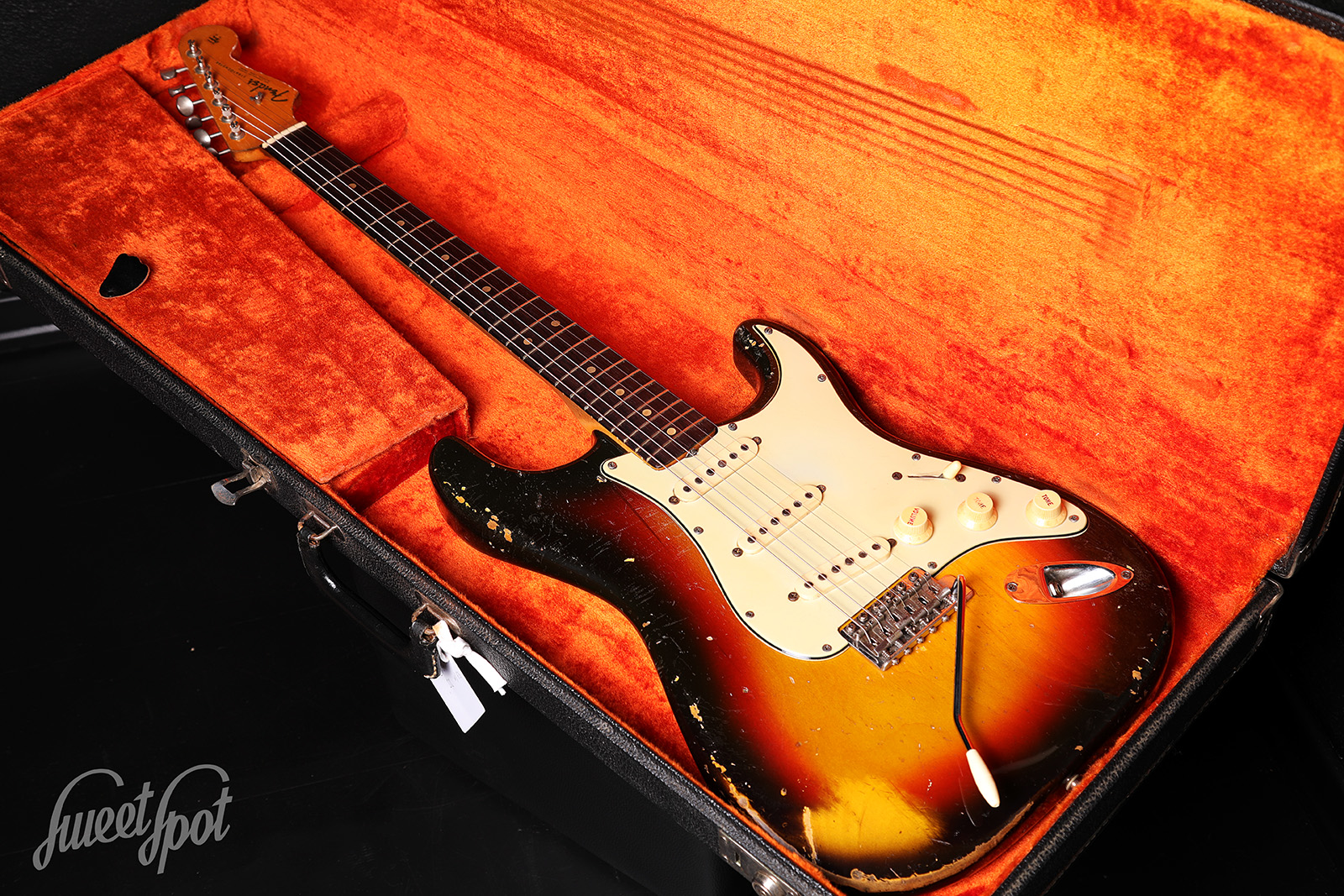 exposition dictionary St 1963 Fender Stratocaster 3 Tone Sunburst